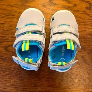 Cat & jack sandals - adjustable velco